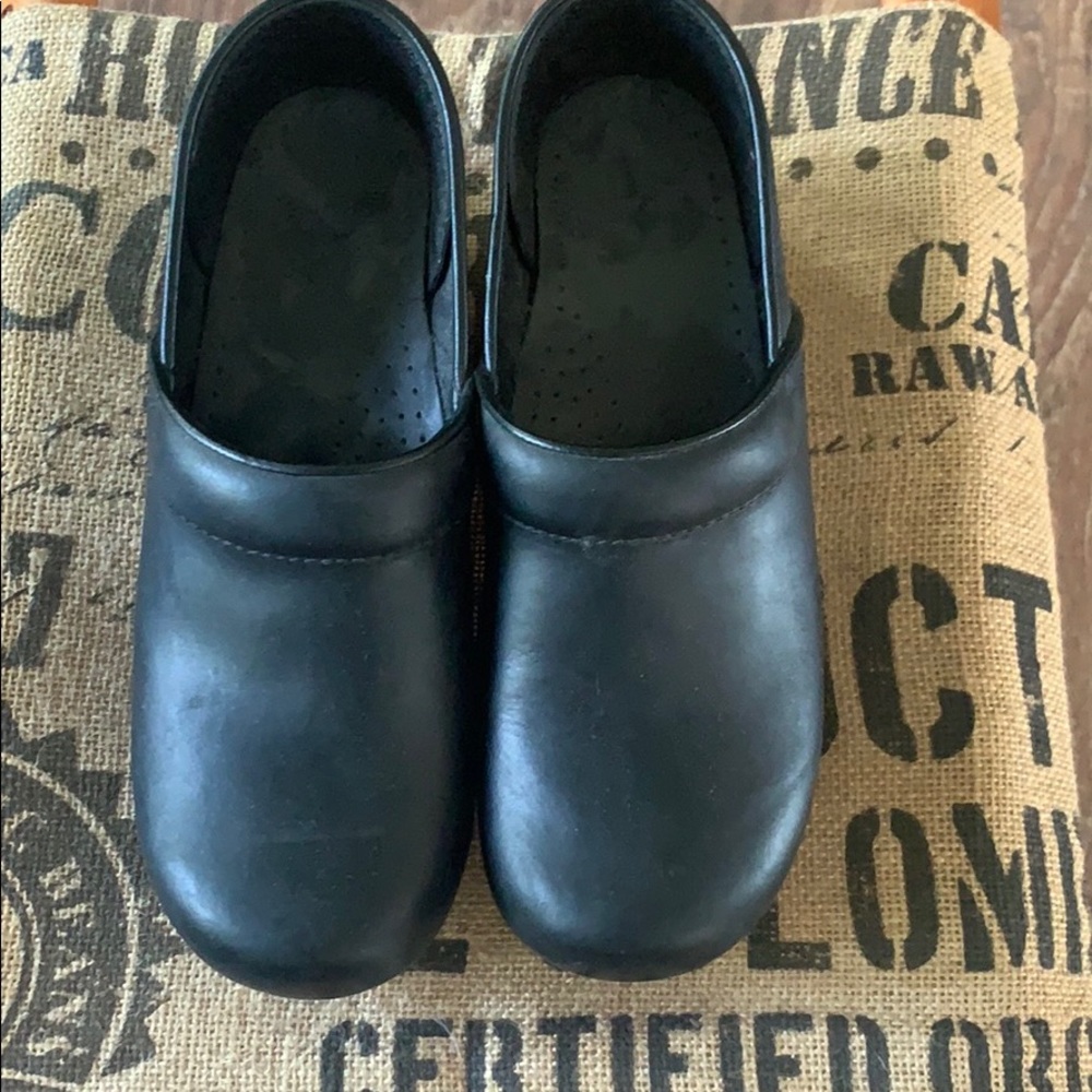 Dansko pro women’s in black